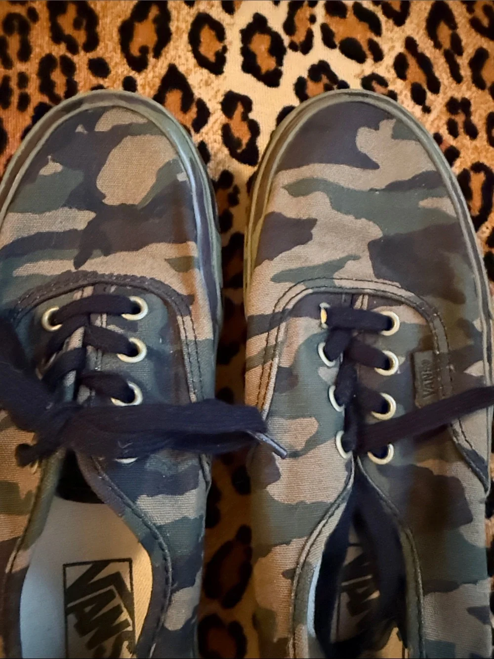 Vans low top